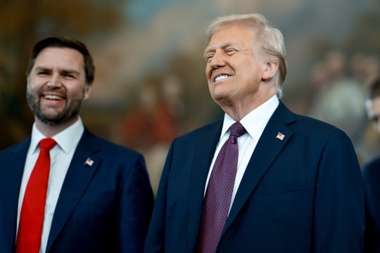 Lý do Tổng thống Mỹ đóng băng luật cấm hối lộ quan chức nước ngoài