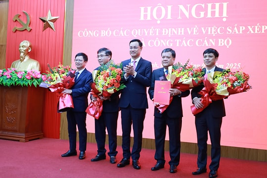 Quảng Bình: Công bố các quyết định về sắp xếp bộ máy và công tác cán bộ