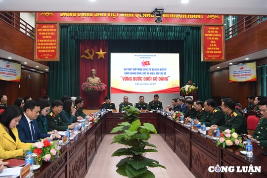 Lan toả, khơi dậy niềm tin, niềm tự hào của cán bộ, chiến sĩ và nhân dân đối với Đảng, Bác Hồ...