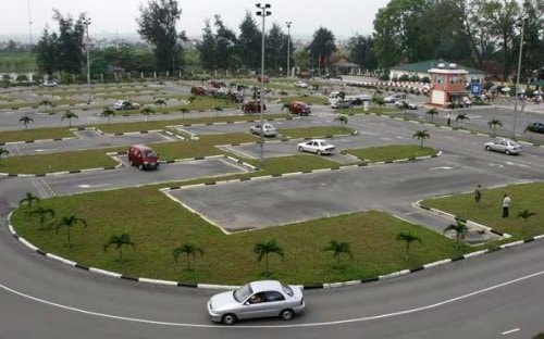 Không làm gián đoạn việc cấp, đổi giấy phép lái xe của người dân