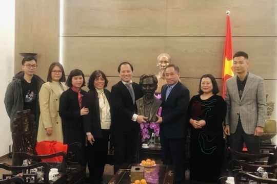 Bảo tàng Mỹ thuật tiếp nhận tác phẩm chân dung họa sĩ Nguyễn Đỗ Cung