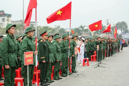 Hơn 4.000 thanh niên tỉnh Thanh Hóa lên đường nhập ngũ