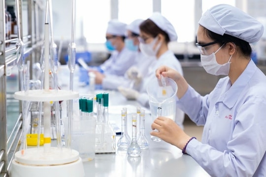 Nghiên cứu phát triển sản phẩm hóa dược chất lượng cao, có thể thay thế sản phẩm nhập khẩu