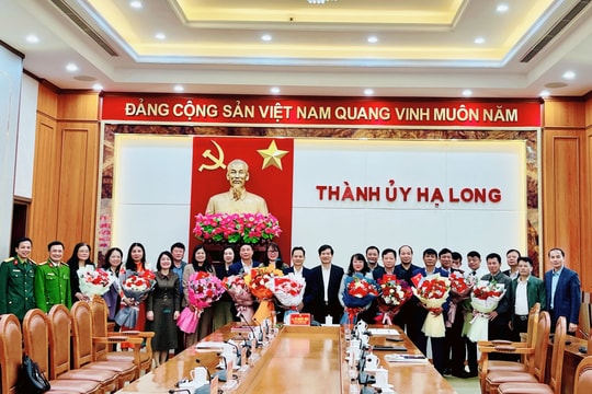 12 lãnh đạo tại TP Hạ Long còn đủ tuổi tái cử xin nghỉ hưu trước tuổi