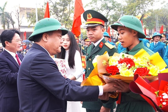 Quảng Bình: Các địa phương đồng loạt tổ chức lễ giao nhận quân năm 2025