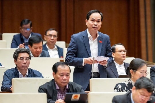 Trao quyền thực chất cho địa phương