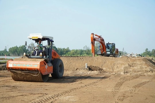 Khối lượng thi công cao tốc Châu Đốc - Cần Thơ - Sóc Trăng đạt khoảng 30%