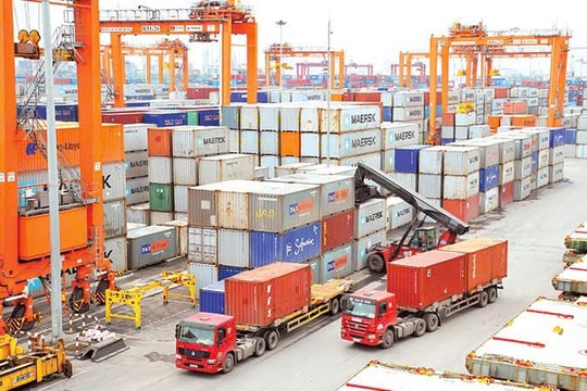 Hàng hóa nhập khẩu giá trị thấp không được miễn thuế giá trị gia tăng từ 18/2