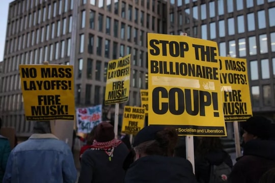 Người lao động Mỹ sốc và tức giận về chính sách sa thải hàng loạt