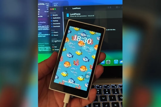 Bản mod ấn tượng: iPhone SE 3 trong thân máy Windows Phone