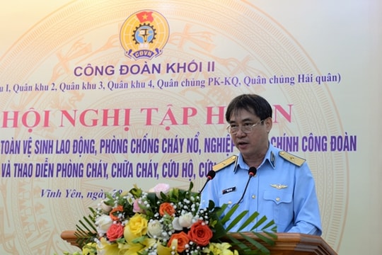 6 cán bộ thuộc Bộ Quốc phòng thôi giữ chức lãnh đạo, chờ nghỉ hưu