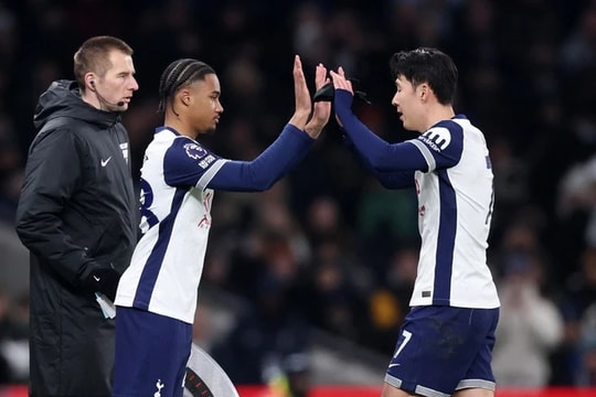 CĐV Tottenham đòi cho Son Heung-min dự bị