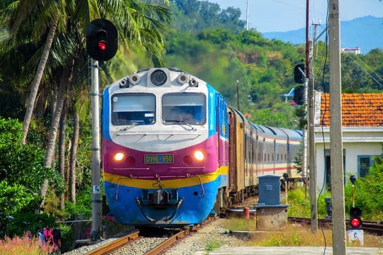 Từ hôm nay (17/2), giảm đến 15% giá vé tàu khách Bắc - Nam khi mua sớm