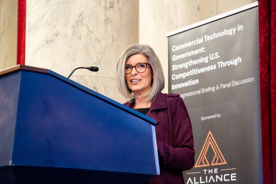 Thượng nghị sĩ DOGE muốn chấm dứt 'quỹ đen' dành cho các ứng cử viên tổng thống