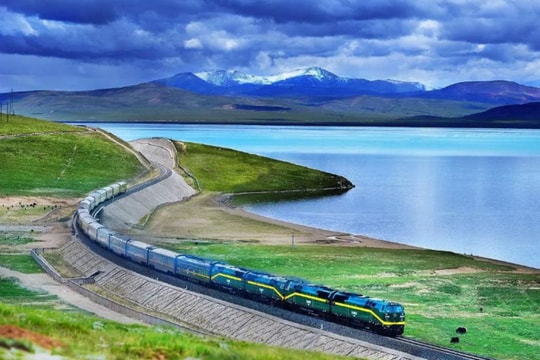 Du lịch trải nghiệm 'chuyến tàu trở về thanh xuân' nở rộ tại Trung Quốc