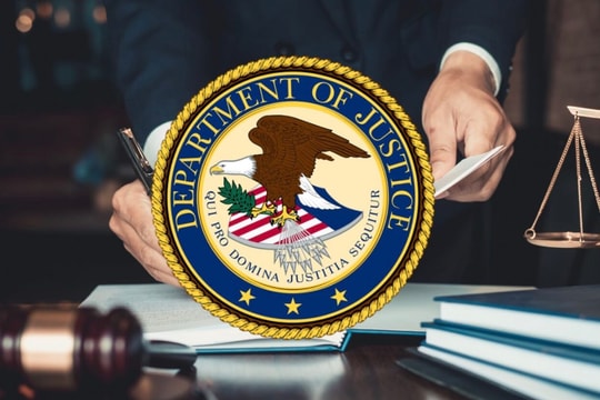 Tổng thống Trump sa thải tất cả công tố viên còn lại thời ông Biden