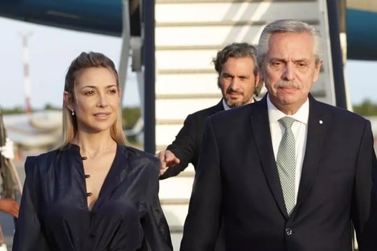 Cựu Tổng thống Argentina bị buộc tội bạo hành vợ khi đang tại nhiệm