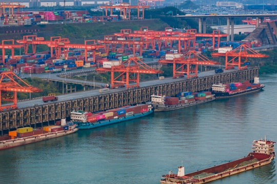 Thuế quan 25% của Mỹ: Trung Quốc thoát trong 'gang tấc', các nước láng giềng chịu thiệt