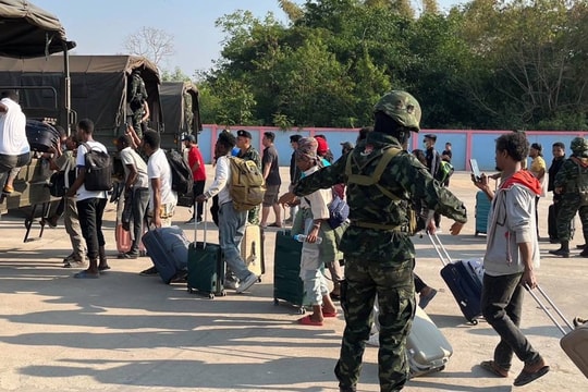 Trung Quốc đưa về nước hơn 1.000 công dân từ trung tâm lừa đảo ở Myanmar