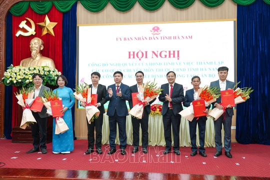Hà Nam trao quyết định bổ nhiệm cán bộ đối với 5 sở mới