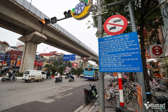 Phó Thủ tướng yêu cầu xử lý bất cập biển báo, đèn tín hiệu giao thông