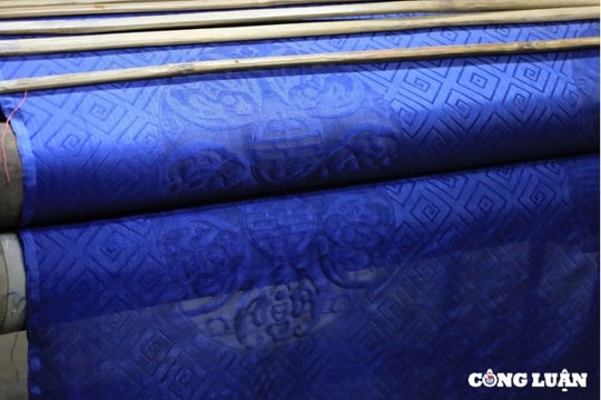 Thăng trầm the lụa La Khê