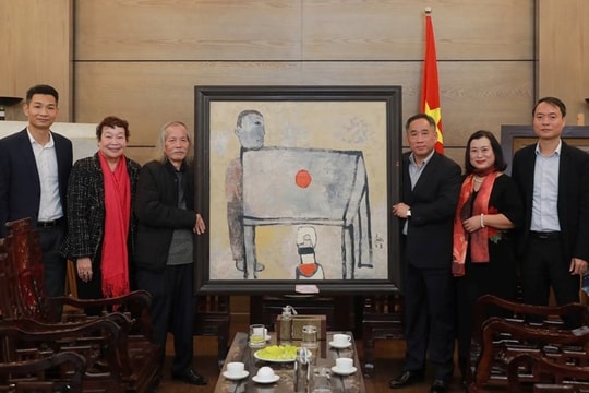 Bảo tàng Mỹ thuật Việt Nam nhận chuyển giao 25 tác phẩm mỹ thuật
