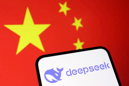 Doanh nghiệp Trung Quốc đổ xô ứng dụng DeepSeek, người lao động lo mất việc