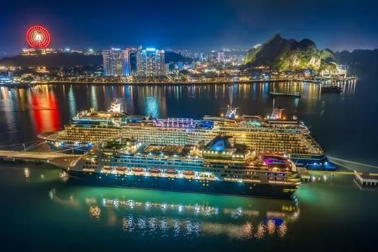 Du lịch Quảng Ninh liên tiếp nhận tin vui, đón khách siêu sang ồ ạt đổ bộ