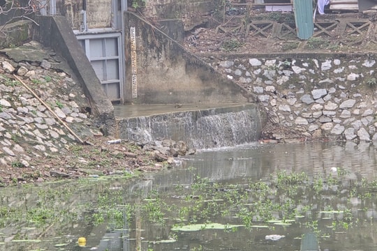 Hồ điều hòa 21.000 m2 ở Hà Nội 'hồi sinh' sau thời gian cạn trơ đáy