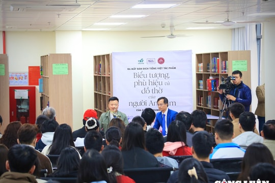 Nét độc đáo trong biểu tượng, phù hiệu và đồ thờ của người An Nam