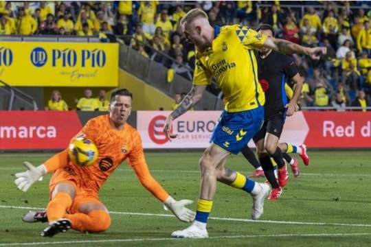 Thắng kịch tính Las Palmas, Barca xây chắc ngôi đầu La Liga 2024/25