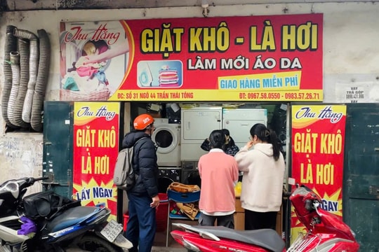 Bùng nổ dịch vụ giặt sấy những ngày Hà Nội nồm ẩm