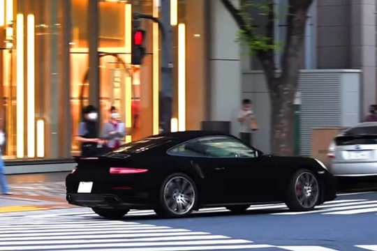 Chiếc Porsche đen nhất thế giới