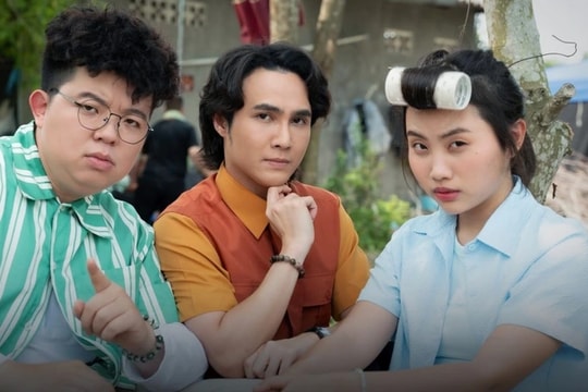 Sau 3 ngày ra rạp, 'Nhà gia tiên' chạm mốc 100 tỉ đồng