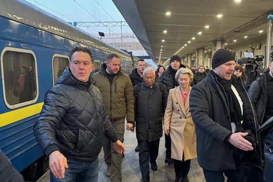Xung đột Nga - Ukraine tròn 3 năm: Các lãnh đạo EU đến 'tiếp sức' cho Kiev