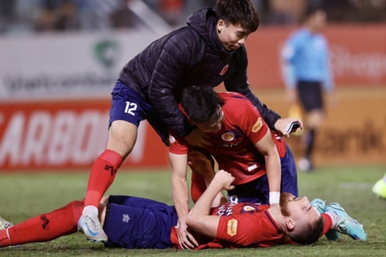 Thắng kịch tính Thể Công Viettel, huấn luyện viên CAHN nói gì?