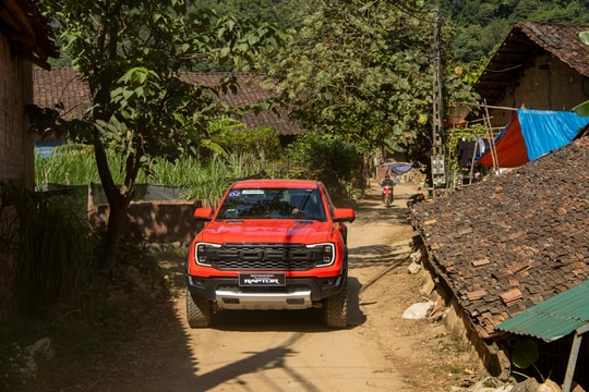 Đại hạ giá ở thị trường ô tô Việt Nam đầu năm 2025