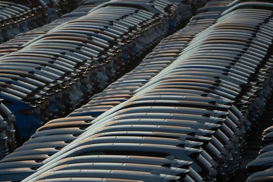 Thuế quan của Tổng thống Donald Trump có thể làm tăng giá xe mới hơn 10.000 USD