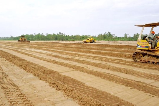 Bám sát tiến độ để xử lý dứt điểm việc cung ứng vật liệu cho các dự án giao thông trọng điểm