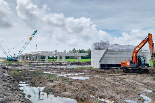 Vì sao tiến độ triển khai hệ thống đường bộ cao tốc phía Nam bị chậm?