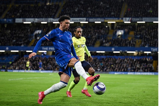 Đánh bại Southampton, Chelsea trở lại top 4 Ngoại hạng Anh