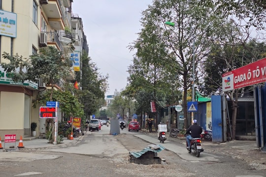 Chủ đầu tư 'thúc' nhà thầu hoàn trả mặt đường sau phản ánh mất an toàn giao thông