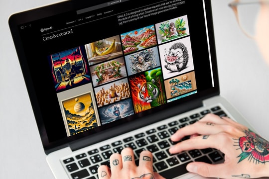 Quảng cáo AI có đe dọa đến nghệ sĩ và nhà thiết kế đồ họa không?