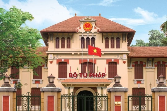 Bộ Tư pháp giúp Chính phủ kiểm tra văn bản quy phạm pháp luật, kiến nghị xử lý văn bản trái luật