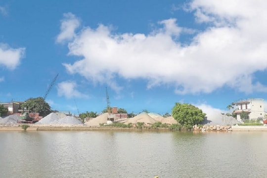 Nam Định: Xử lý triệt để các vi phạm lấn chiếm bãi sông, lòng sông, hành lang bảo vệ đê