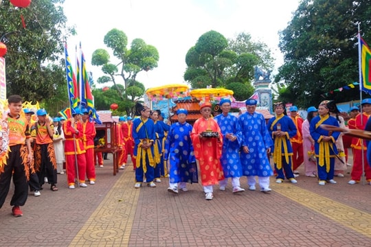 Khai hội Chùa Bà - Cảng thị Nước Mặn hơn 400 năm tuổi ở Bình Định