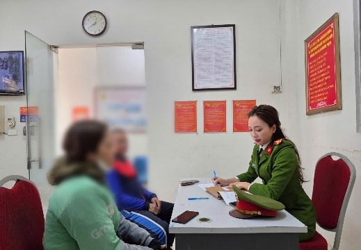 Công an thông tin vụ người phụ nữ bị đe dọa, ép trả tiền tại quán sửa xe ở quận Đống Đa