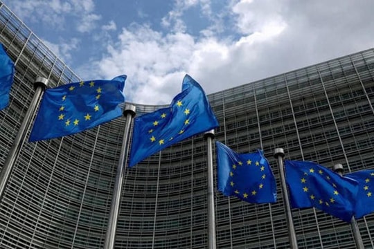 Châu Âu đang ngồi trên 'đống lửa' 198 tỷ đô la của Nga