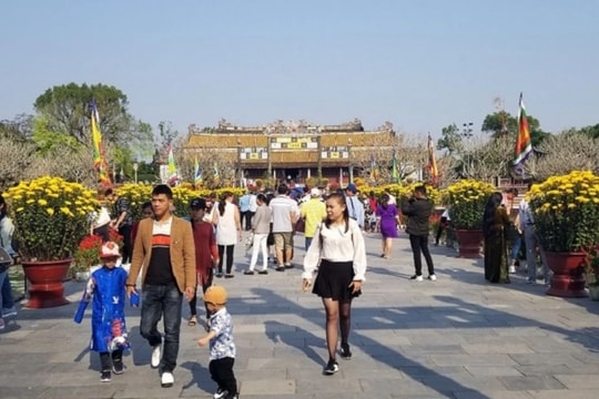 Người dân Huế được giảm 50% vé tham quan di tích